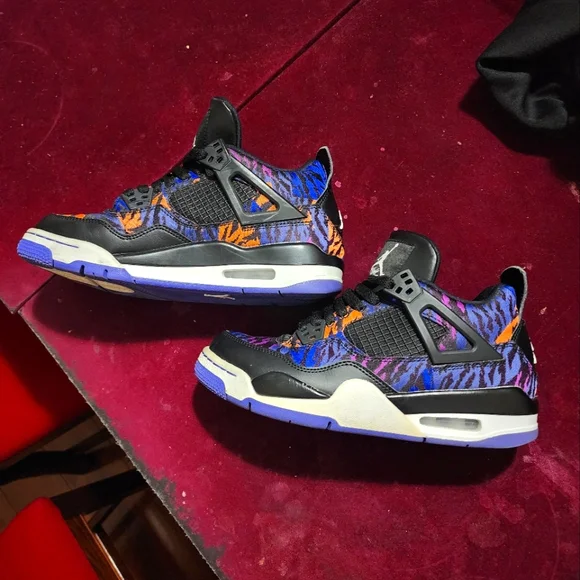 JORDAN 4 RETRO BLACK RUSH VIOLET SNEAKERS 👟 - Picture 2 of 7